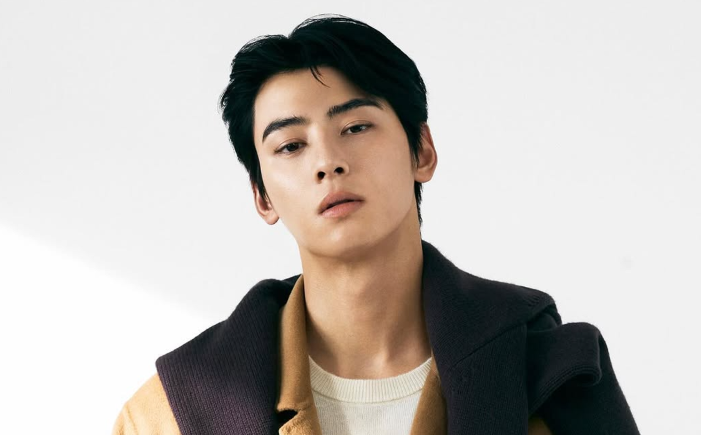 Jang Sung-gyu deelt foto die op Cha Eun-woo lijkt; enorme reacties: 